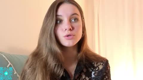 Chloe for Fan BlackHole online show from 11-17-25, 05:41