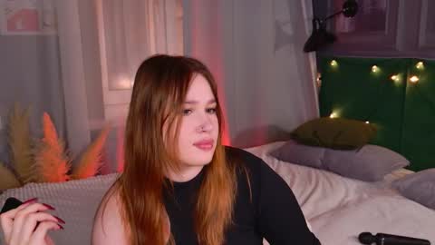 Lori online show from 09-19-25, 07:14