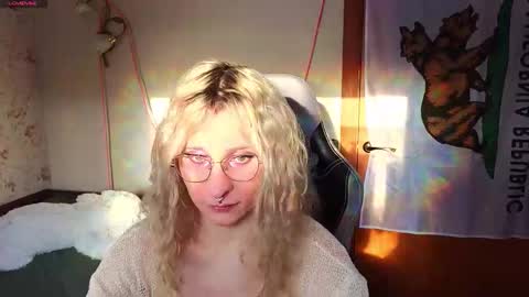 Lori -----------------------------------    online show from 02-24-26, 01:31