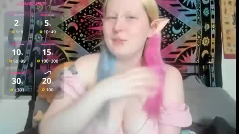 Snapshot of loricritter2 chatting on 04-10-26, 10:25 Lori Critter online show from 04-10-26, 10:25