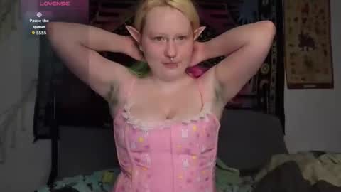 Snapshot of loricritter2 chatting on 05-05-26, 10:34 Lori Critter online show from 05-05-26, 10:34