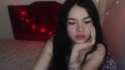 Snapshot of loriiiany chatting on 03-25-26, 02:39 loriiiany online show from 03-25-26, 02:39