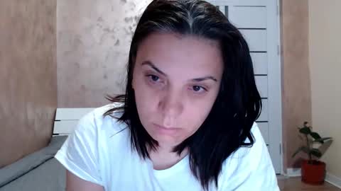 LorraGrey online show from 05-01-26, 03:22