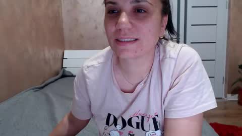 LorraGrey online show from 05-03-26, 08:04