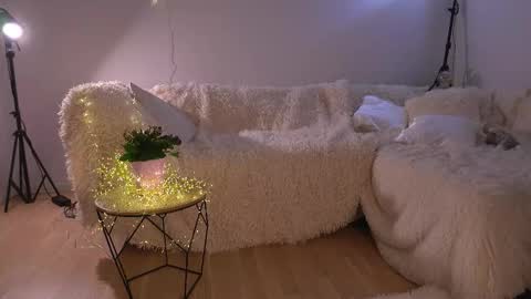 Snapshot of lorrie_love_story chatting on 02-20-26, 09:32 Lorrie online show from 02-20-26, 09:32