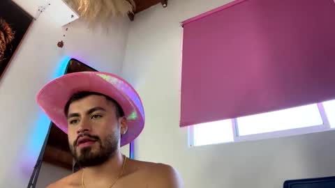 Snapshot of los_juanes chatting on 05-17-26, 09:22 JUAN JUAN online show from 05-17-26, 09:22
