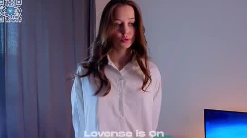 Jess online show from 11-17-25, 01:33