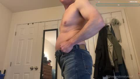 Snapshot of lostandlonelysoul chatting on 10-28-25, 05:04 Hazemir online show from 10-28-25, 05:04