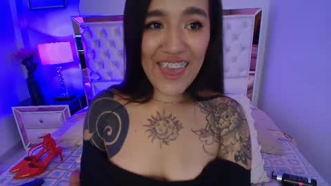 lottie_fox online show from 12-16-25, 04:06