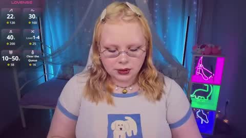 Snapshot of lottieparker chatting on 06-07-26, 12:09 Lottie online show from 06-07-26, 12:09