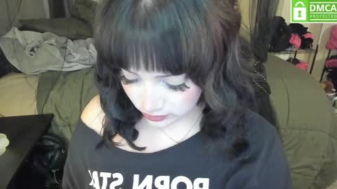 Lottiepoppie online show from 12-13-24, 09:02