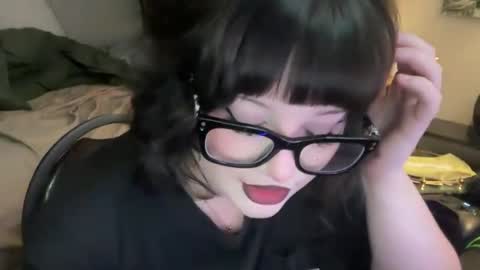 Lottiepoppie online show from 12-20-24, 03:25