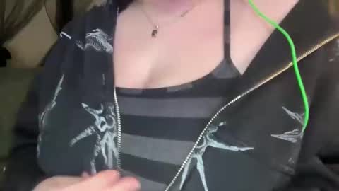 Lottiepoppie online show from 12-20-24, 07:01