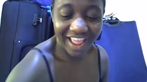 Snapshot of lotty_lavilla chatting on 10-20-25, 04:57 lotty_lavilla online show from 10-20-25, 04:57