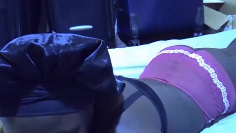 Snapshot of lotty_lavilla chatting on 10-23-25, 01:38 lotty_lavilla online show from 10-23-25, 01:38