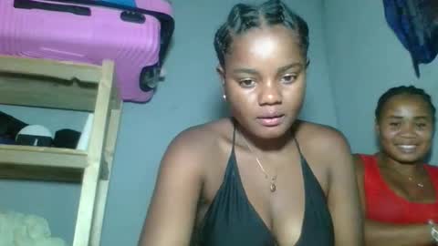 Snapshot of louane98 chatting on 02-18-26, 05:42 louane98 online show from 02-18-26, 05:42