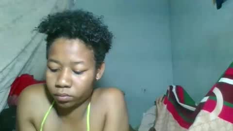 Snapshot of louane98 chatting on 03-09-26, 11:25 louane98 online show from 03-09-26, 11:25