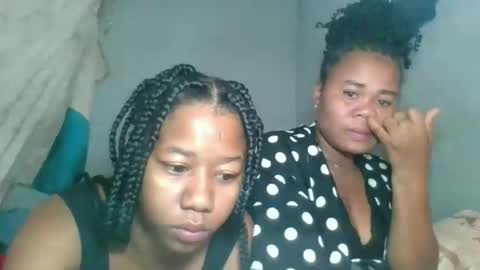 Snapshot of louane98 chatting on 03-11-26, 07:25 louane98 online show from 03-11-26, 07:25