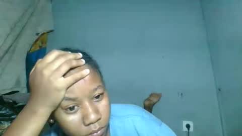 Snapshot of louane98 chatting on 03-20-26, 08:57 louane98 online show from 03-20-26, 08:57