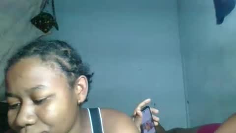 Snapshot of louane98 chatting on 03-24-26, 07:41 louane98 online show from 03-24-26, 07:41