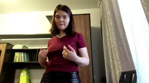 Snapshot of loudeguise chatting on 05-10-26, 08:08 Esma online show from 05-10-26, 08:08