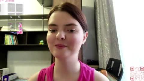 Snapshot of loudeguise chatting on 05-29-26, 09:07 Esma online show from 05-29-26, 09:07