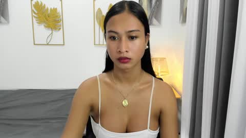 Kylie online show from 02-25-25, 02:58