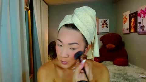Snapshot of louie_sexy chatting on 12-13-24, 07:58 Cathy online show from 12-13-24, 07:58
