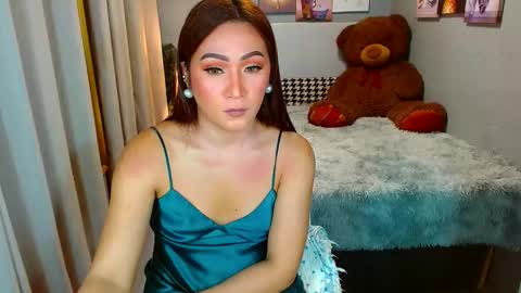 Snapshot of louie_sexy chatting on 12-16-24, 02:49 Cathy online show from 12-16-24, 02:49