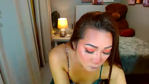 Snapshot of louie_sexy chatting on 12-19-24, 06:56 Cathy online show from 12-19-24, 06:56
