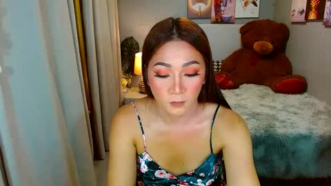 Snapshot of louie_sexy chatting on 12-19-24, 10:02 Cathy online show from 12-19-24, 10:02