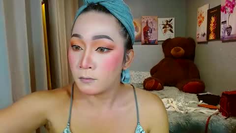 Snapshot of louie_sexy chatting on 01-15-25, 06:54 Cathy online show from 01-15-25, 06:54