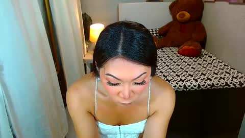 Snapshot of louie_sexy chatting on 01-21-25, 08:30 Cathy online show from 01-21-25, 08:30