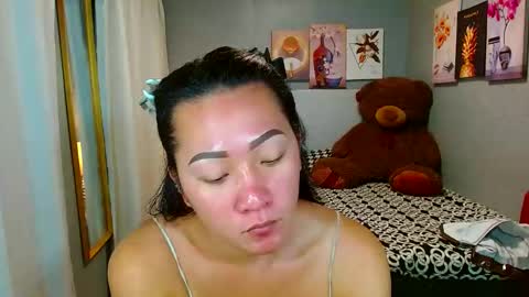 Snapshot of louie_sexy chatting on 01-27-25, 07:45 Cathy online show from 01-27-25, 07:45