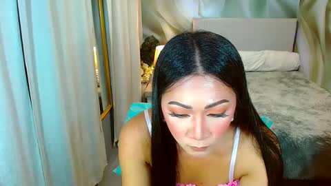 Snapshot of louie_sexy chatting on 02-24-25, 01:31 Cathy online show from 02-24-25, 01:31
