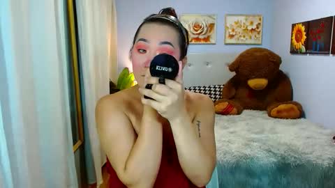 Snapshot of louie_sexy chatting on 10-28-25, 10:52 Cathy online show from 10-28-25, 10:52