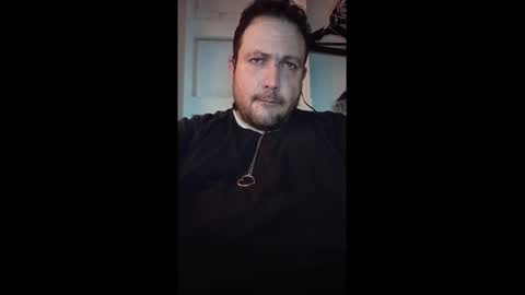 Snapshot of louinv chatting on 09-23-25, 04:15 louinv online show from 09-23-25, 04:15