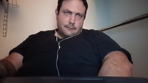 Snapshot of louinv chatting on 11-23-25, 05:57 louinv online show from 11-23-25, 05:57