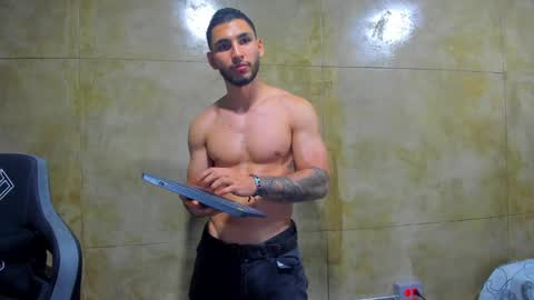 Louis online show from 03-04-25, 01:23