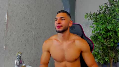 Louis online show from 09-28-25, 03:28