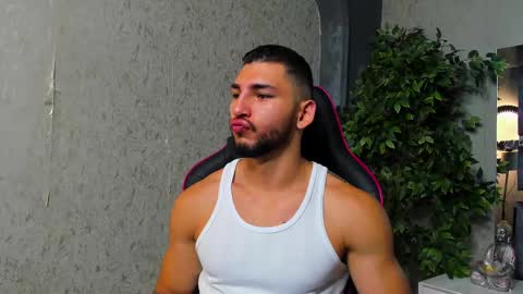 Louis online show from 10-03-25, 03:53