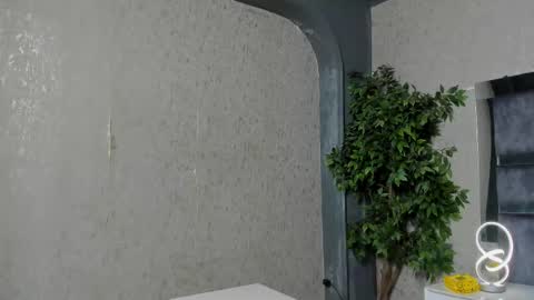 Louis online show from 12-20-25, 03:46