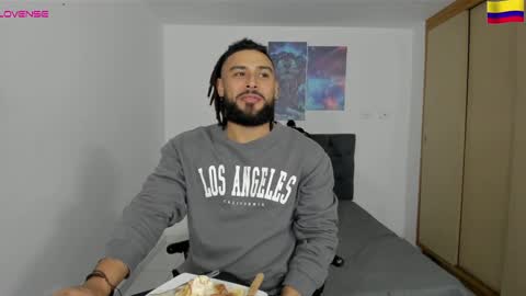 Snapshot of louis_marley_ chatting on 12-18-24, 01:15 louis_marley_ online show from 12-18-24, 01:15