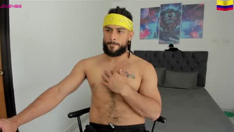 Snapshot of louis_marley_ chatting on 12-18-24, 05:10 louis_marley_ online show from 12-18-24, 05:10