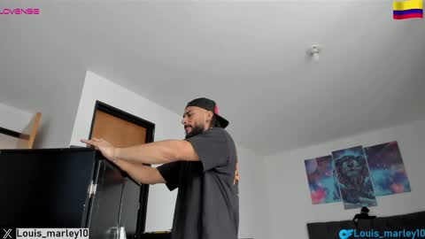 Snapshot of louis_marley_ chatting on 02-20-25, 04:25 louis_marley_ online show from 02-20-25, 04:25