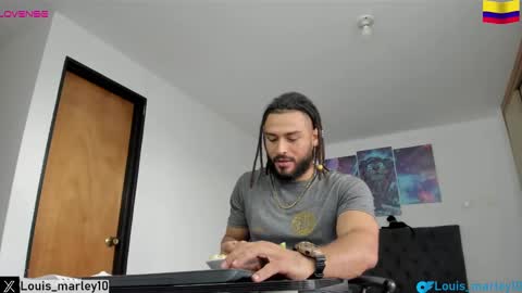 Snapshot of louis_marley_ chatting on 02-26-25, 10:09 louis_marley_ online show from 02-26-25, 10:09