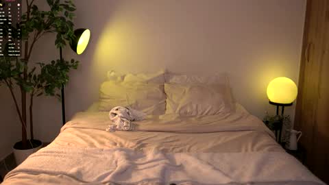 Snapshot of louis_zh chatting on 03-22-26, 01:31 Louis online show from 03-22-26, 01:31