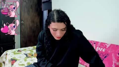 Snapshot of louise_22cm chatting on 04-16-26, 12:17 Mi lu online show from 04-16-26, 12:17