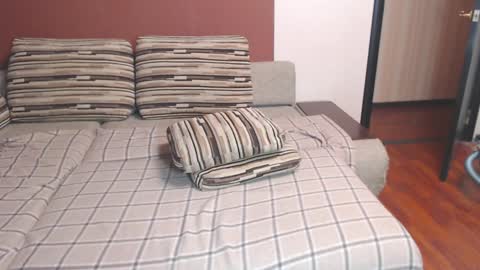 Snapshot of louise_lovee chatting on 12-13-24, 12:39 Louise Love online show from 12-13-24, 12:39