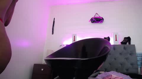  LouIse  online show from 12-19-24, 01:29